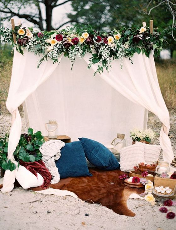 Summer Outdoor Picnic Wedding Ideas 10