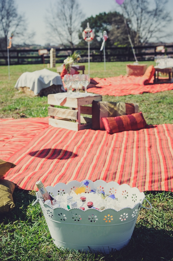 Summer Outdoor Picnic Wedding Ideas 11