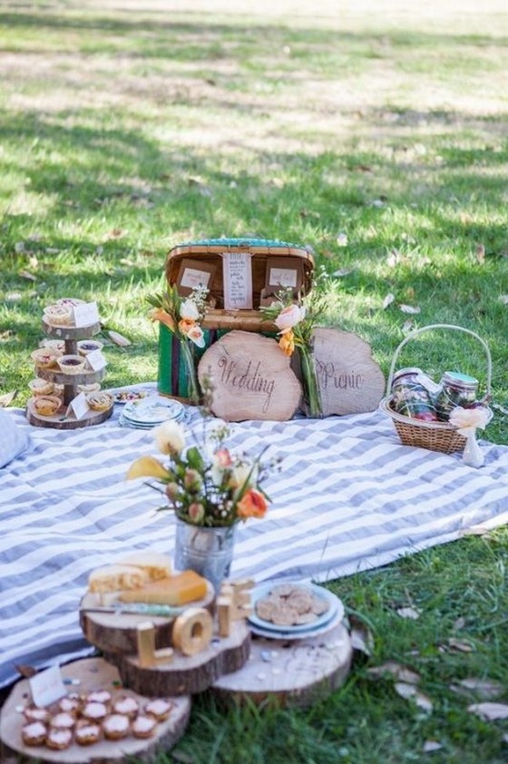 Summer Outdoor Picnic Wedding Ideas 12