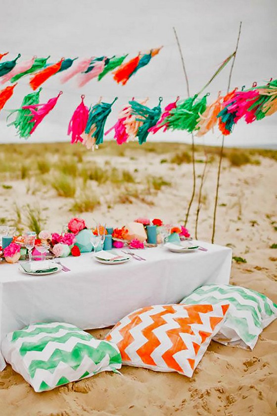 Summer Outdoor Picnic Wedding Ideas 15