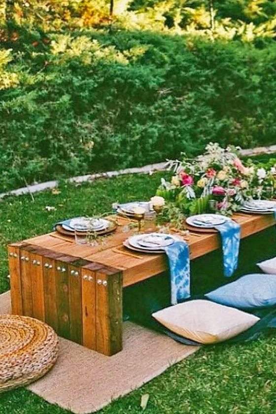 Summer Outdoor Picnic Wedding Ideas 16