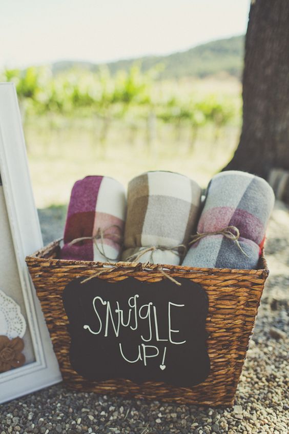 30 Natural Outdoor Vineyard Wedding Ideas 9 'snuggle up' blankets - perfect for Fall and winter weddings