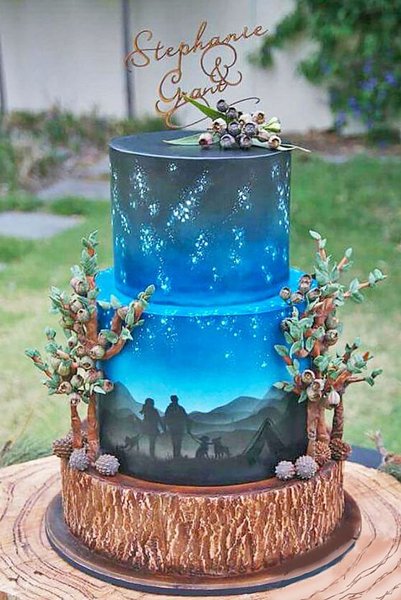 Blue printed wedding cake