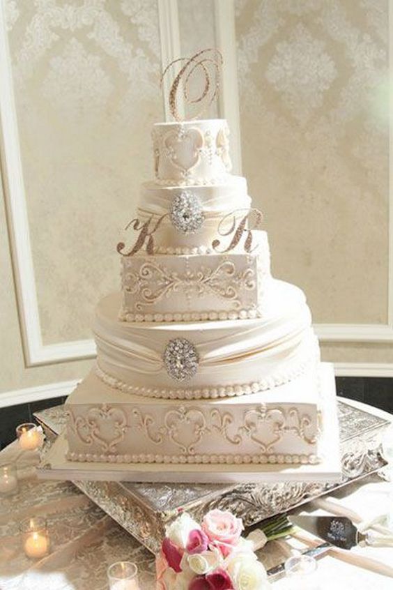 Classic Elegant Wedding Cakes