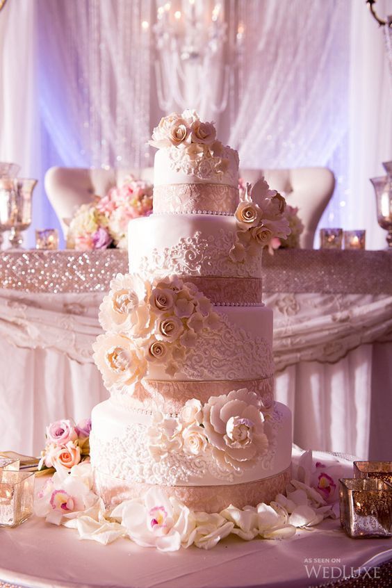 Classic Elegant Wedding Cakes