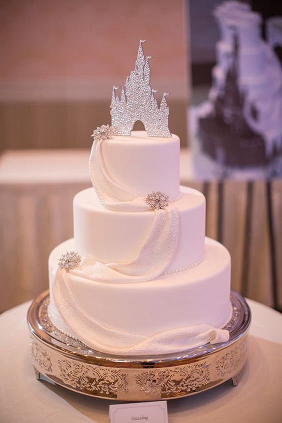 Classic Elegant Wedding Cakes