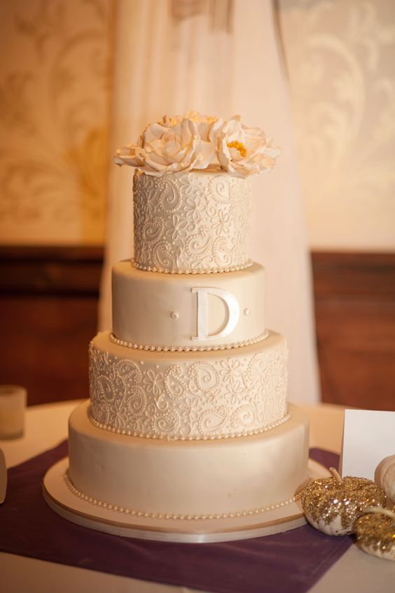 Classic Elegant Wedding Cakes