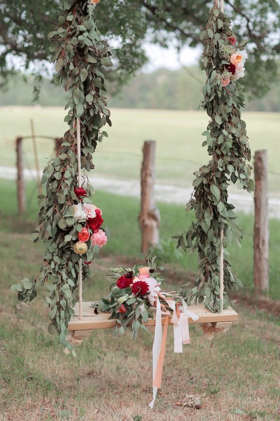 Styled photo booth swing idea