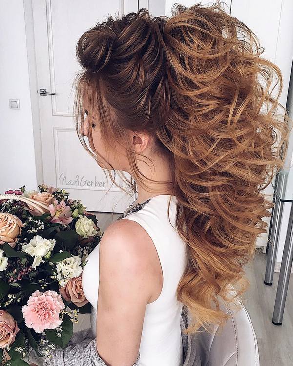 40 Stuning Long Curly Wedding Hairstyles from Nadi Gerber 