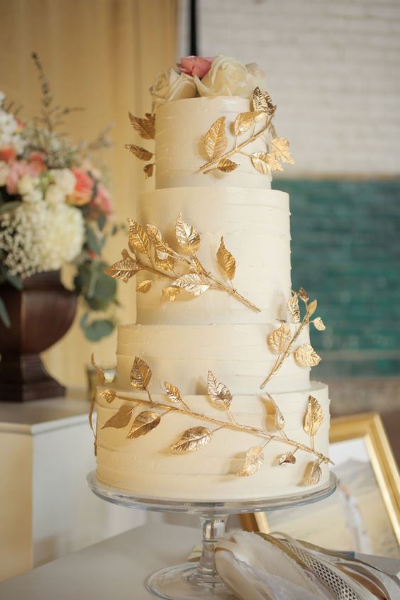 wedding cake with gold detail via Pepper Nix Photography