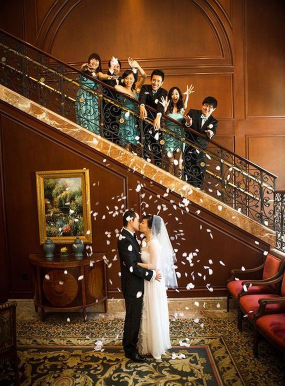 Funny wedding party photo ideas with bridesmaids and groomsmen