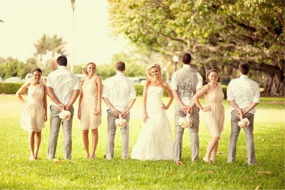 Funny wedding party photo ideas with bridesmaids and groomsmen