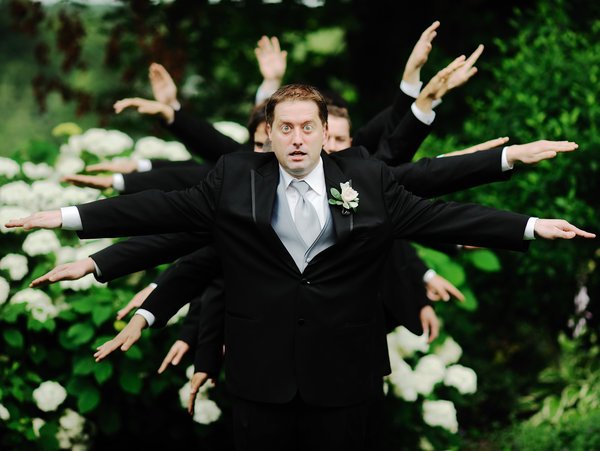 funny groomsmen wedding photo ideas 11