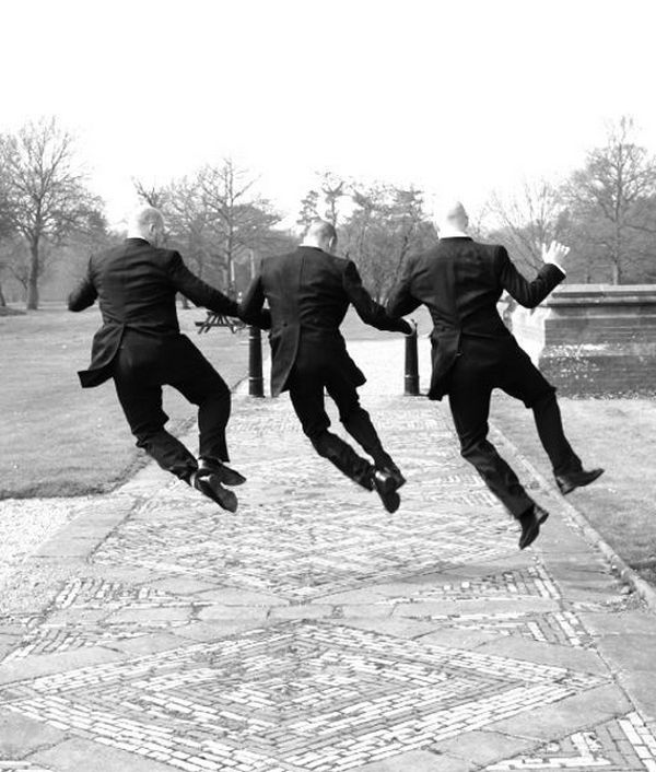 funny groomsmen wedding photo ideas 4