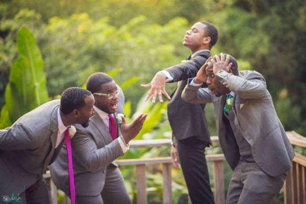 funny groomsmen wedding photo ideas 9