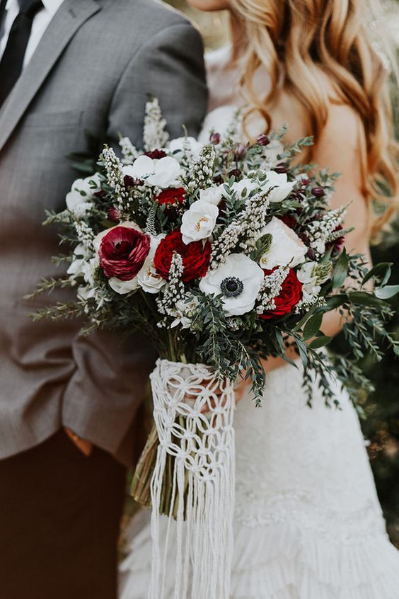 boho winter wedding bouquets