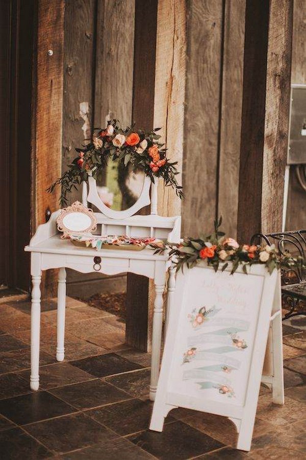 vintage fall wedding decor