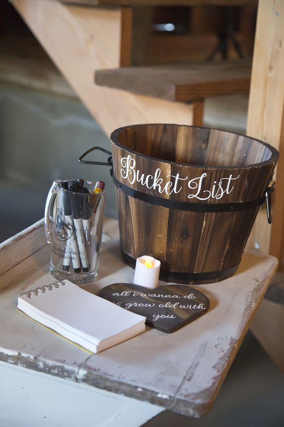 Unique guest book idea for wedding