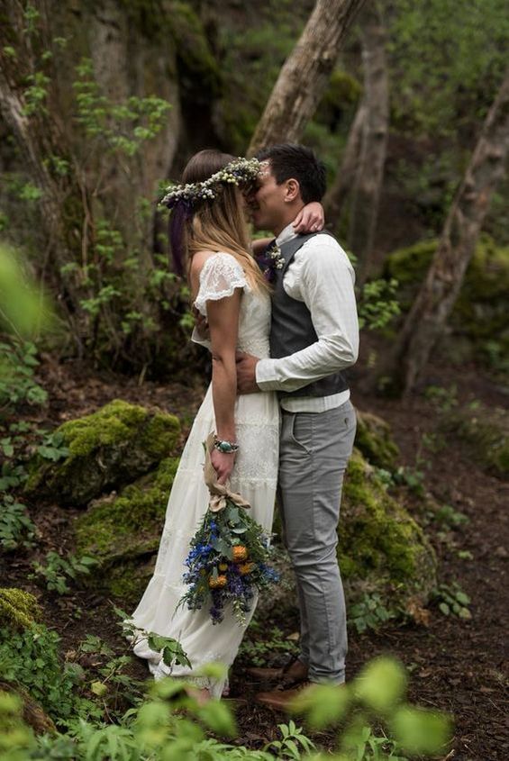 Wedding Kiss Photos 