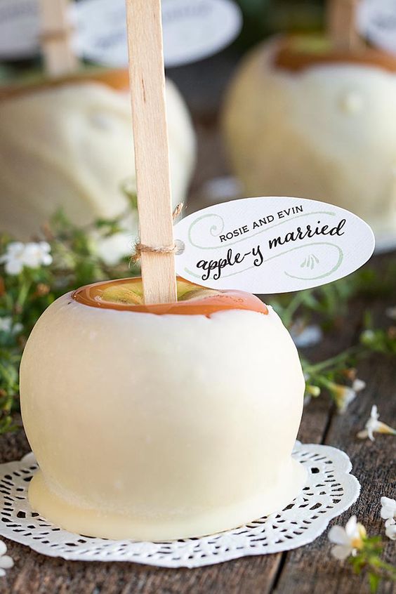 Apple-y Married Caramel Apple Wedding Favors