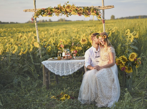 Sunflower wedding inspiration from 4lovepolkadots