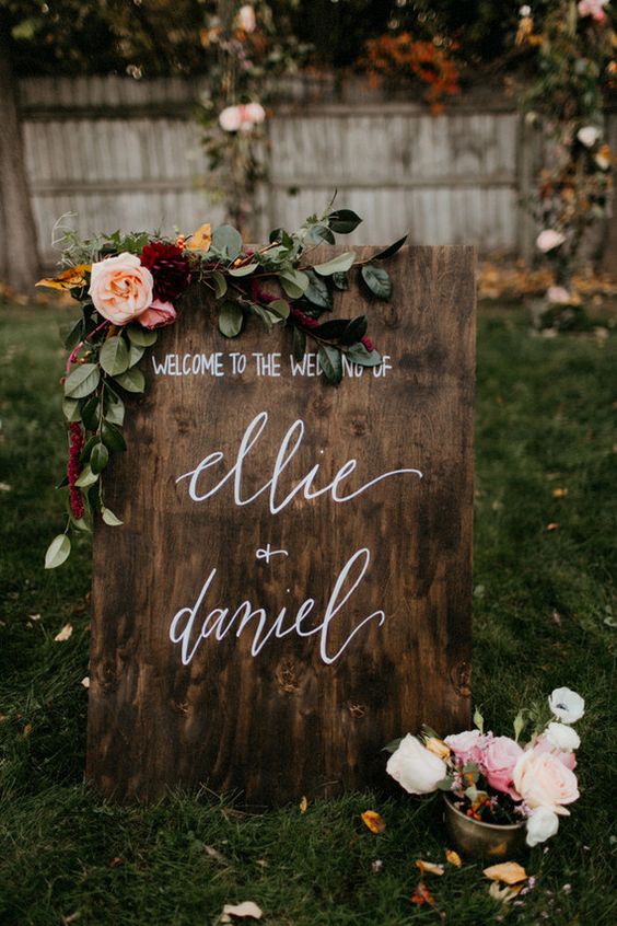 Wooden wedding welcome sign