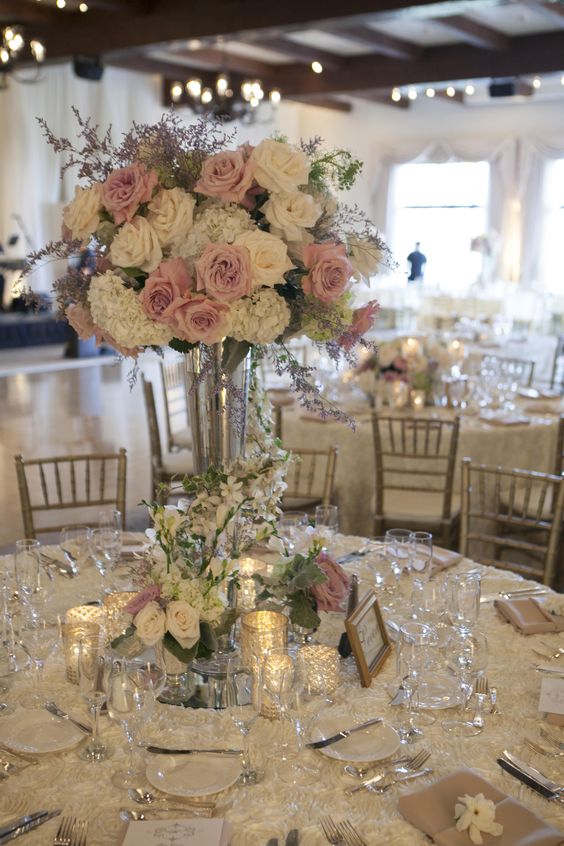 ivory and dusty pink roses wedding centerpiece