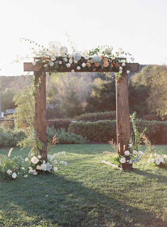 outdoor wedding ceremony arch