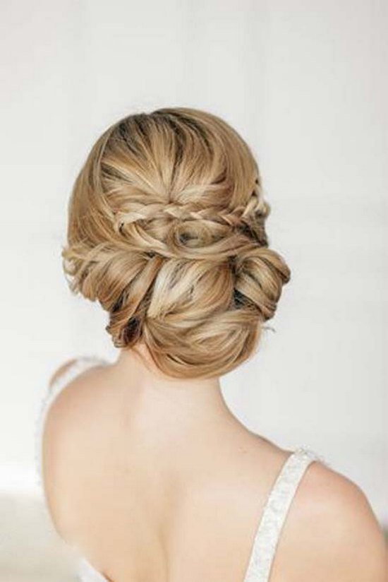 Art4studio long braided wedding hairstyle