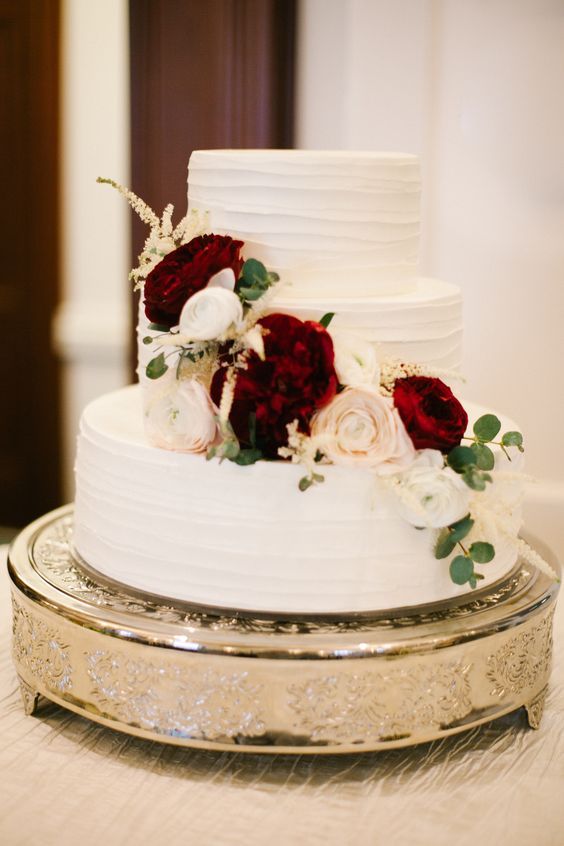 Burgundy wedding cake idea