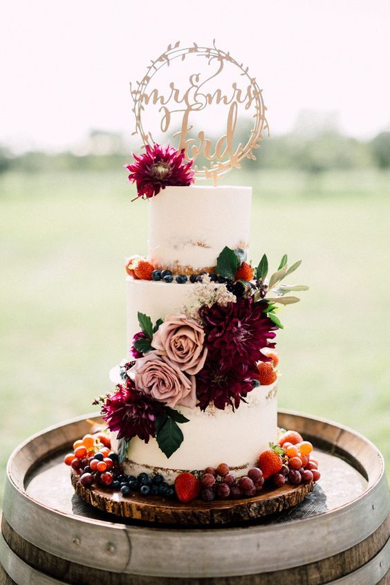 Burgundy wedding cake idea