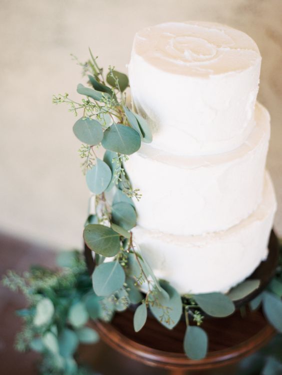 Leafy topped textured cake