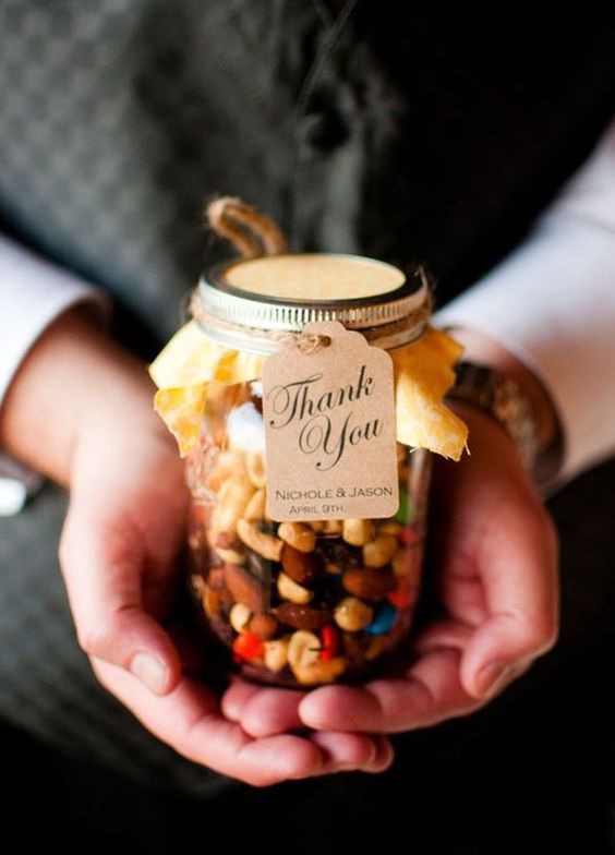 rustic mason jar wedding favors