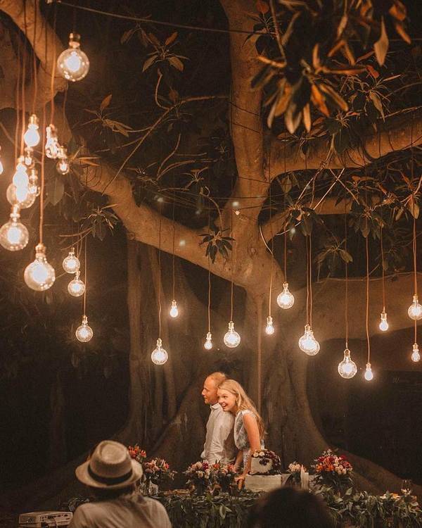 Romantic rustic country light wedding photo