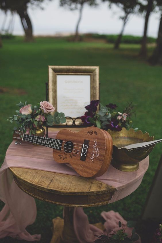 Ukulele guest book