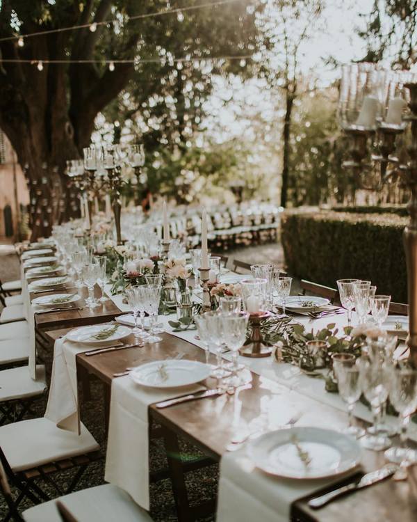 Romantic rustic wedding table runner centerpiece decor ideas