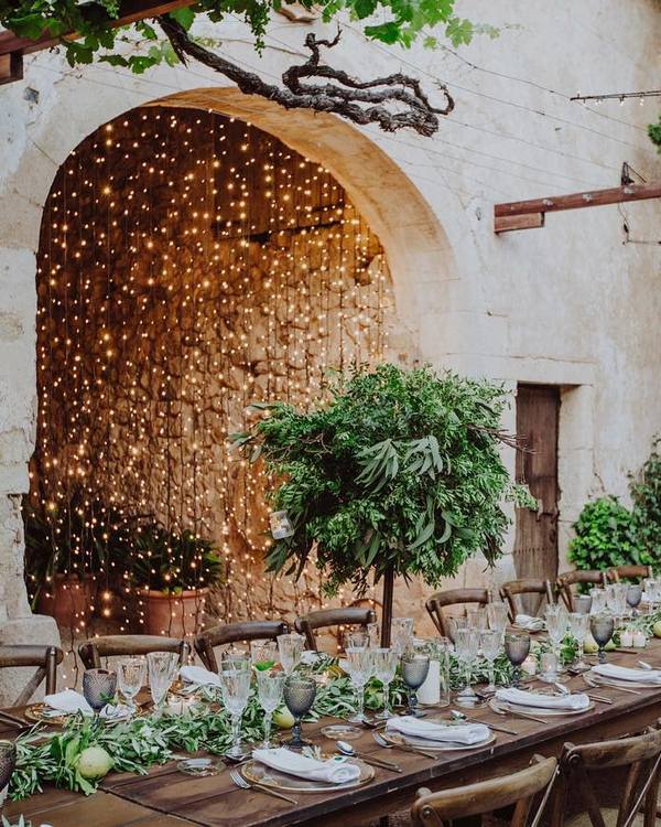 20 Trending Rustic Wedding Table Runner Ideas 8 Romantic rustic wedding table runner centerpiece decor ideas