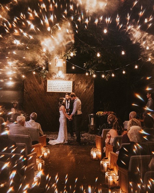 Romantic night wedding photo ideas with light