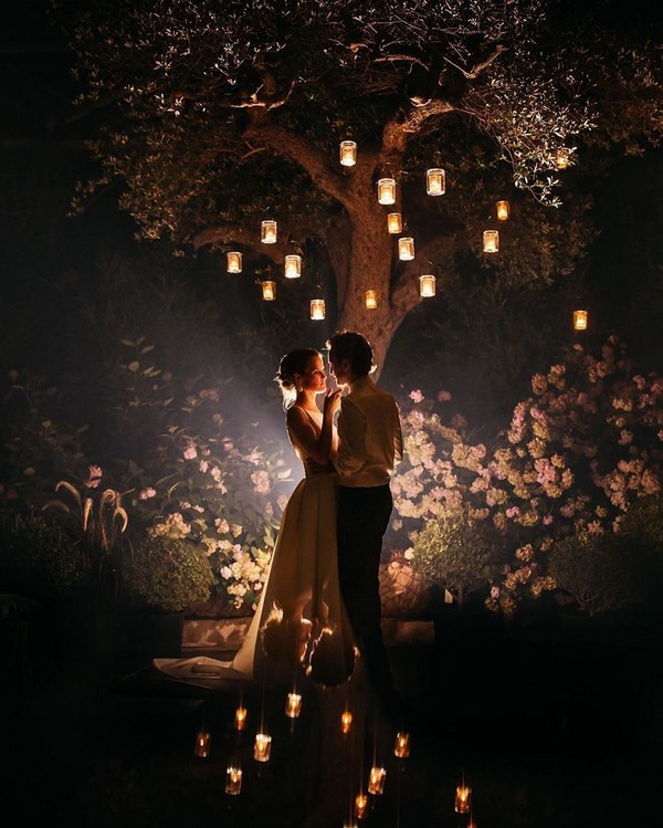 Romantic night wedding photo ideas with light