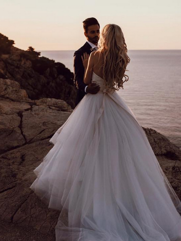 Water-Beach, Ocean and Lake wedding photo ideas