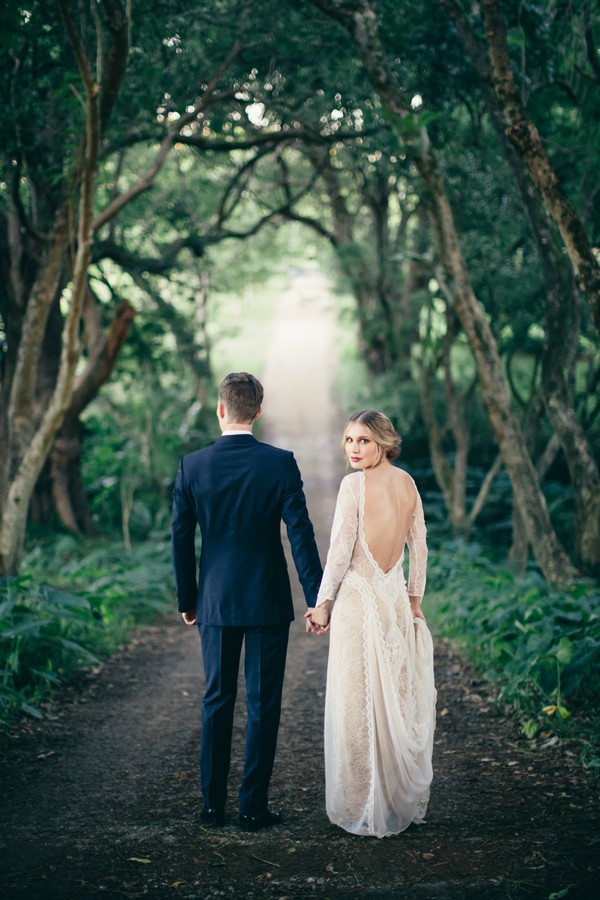 boho woodland wedding photography ideas open back lace wedding dress