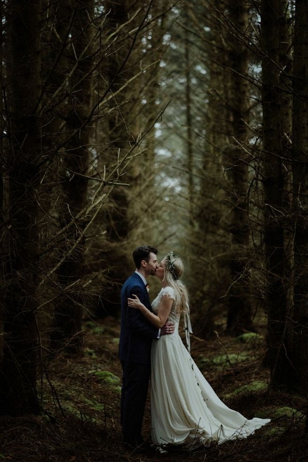 forest woodland wedding photography ideas