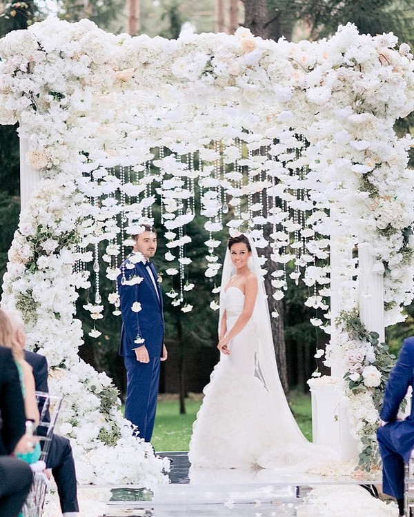 Modern Wedding Arches and Backdrops from Caramel 