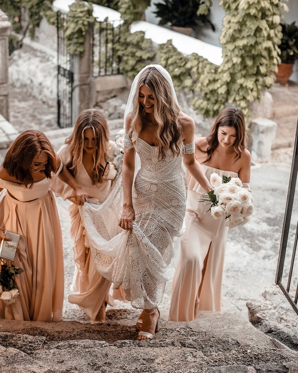 Wedding Photo Ideas For Your Bridesmaids