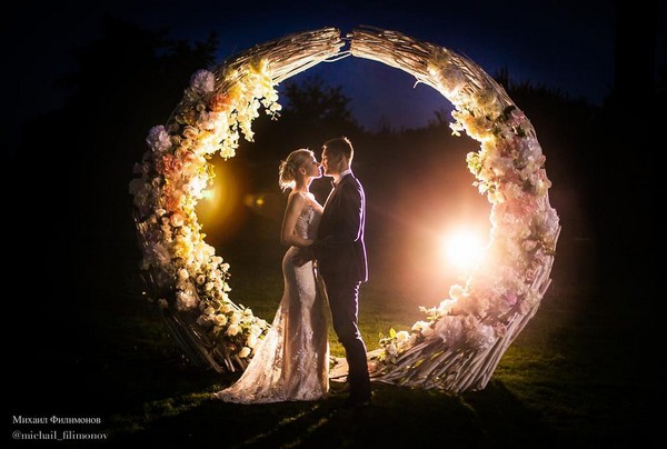 Night Wedding Arch with Lighting Decor Ideas