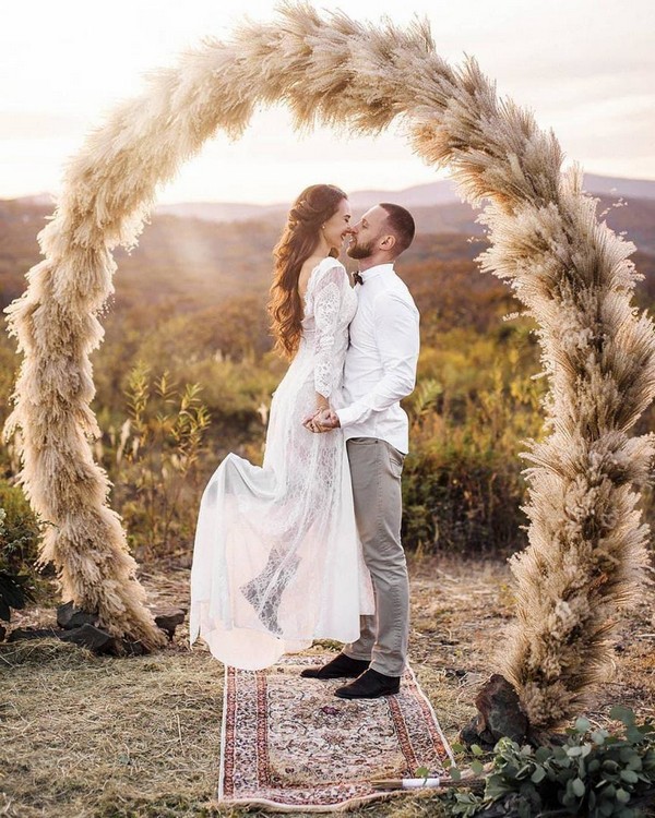 boho pampas grass wedding backdrop19