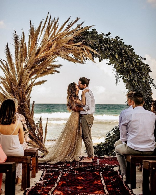 pampas grass and greenery leaves wedding wreath backdrop 20