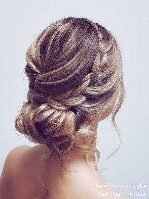 Long Wedding Hairstyles and Updos from Hair By Hannah Taylor 6 Long wedding hairstyles and updos from hairbyhannahtaylor