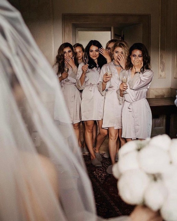 Pre Wedding Photoshoot Ideas for the Bride and her Bridesmaids