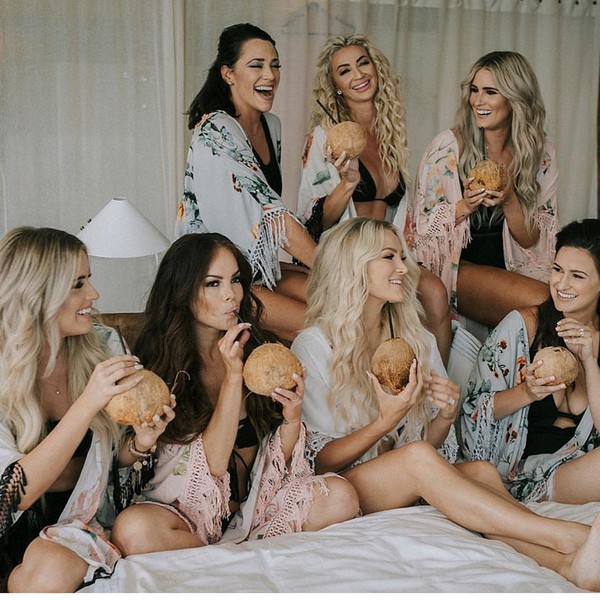 Pre Wedding Photoshoot Ideas for the Bride and her Bridesmaids